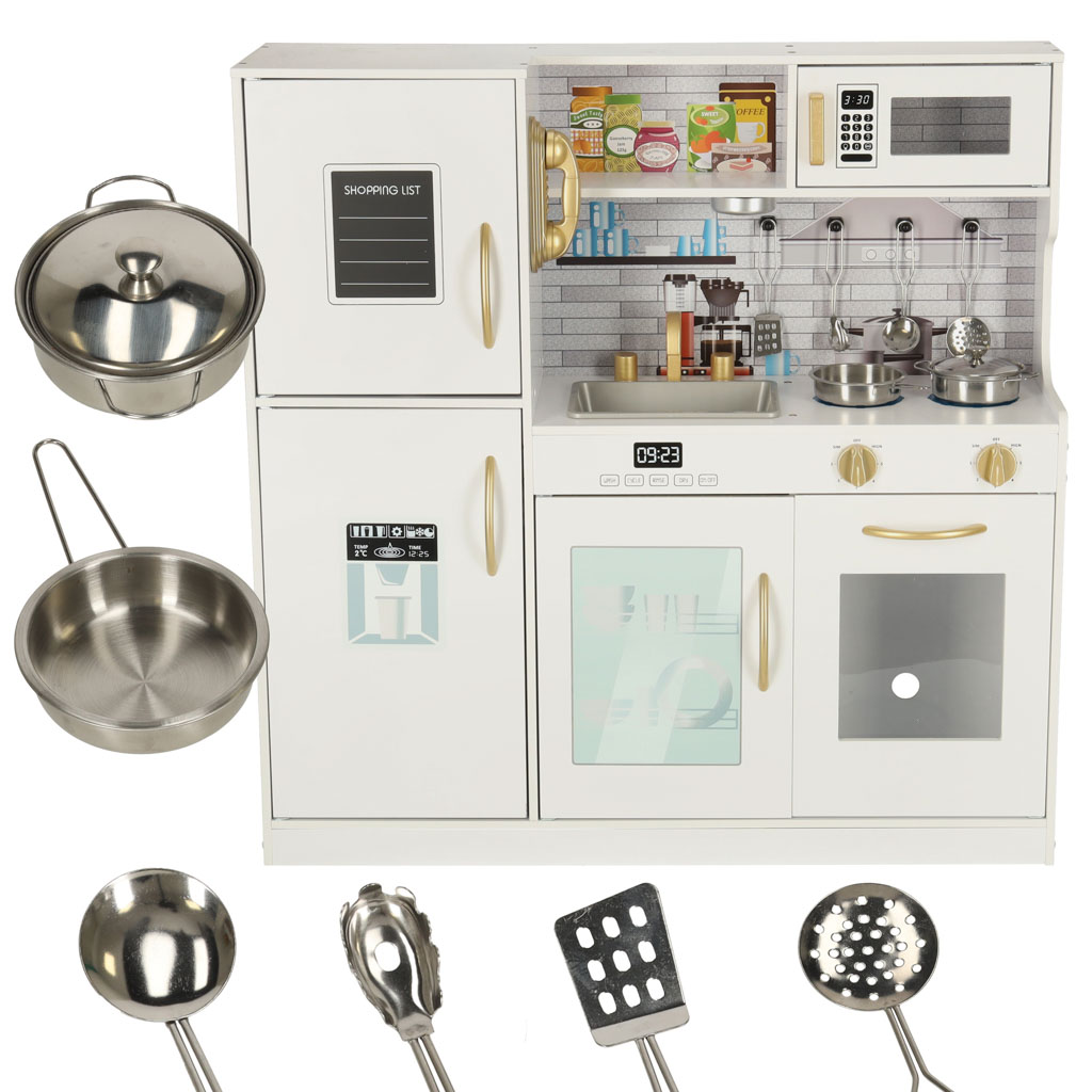 Wooden-kitchen-for-children-with-refrigerator-139665 Drvena kuhinja za djecu s hladnjakom