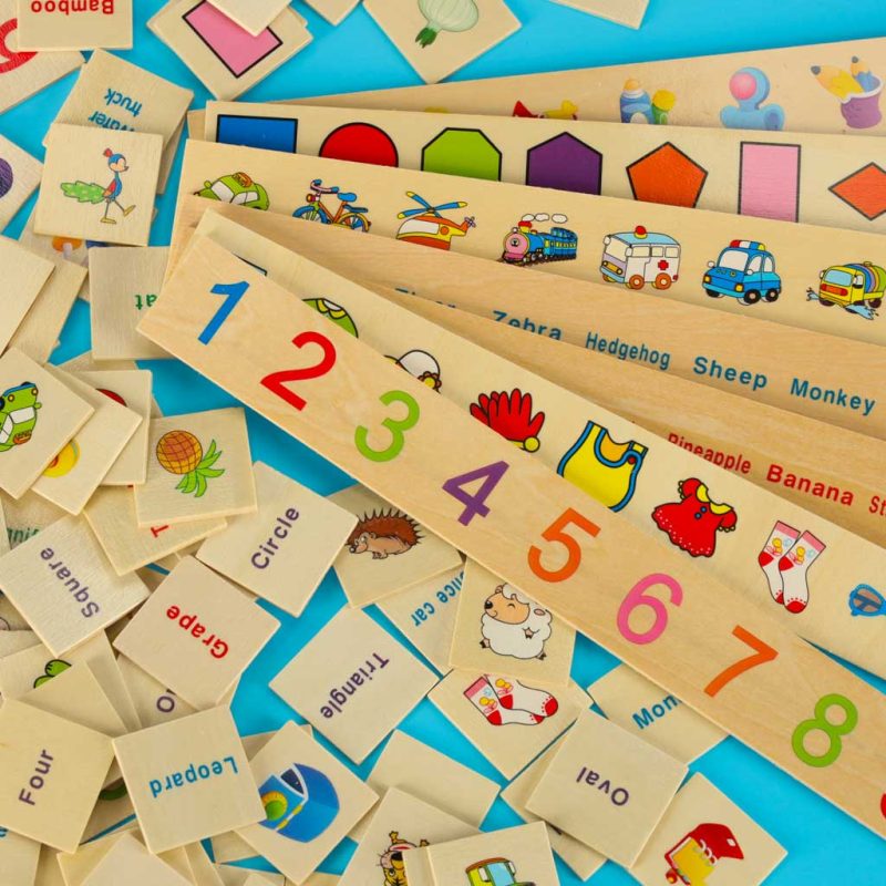 Drvena slagalica za razvrstavanje sa slikama