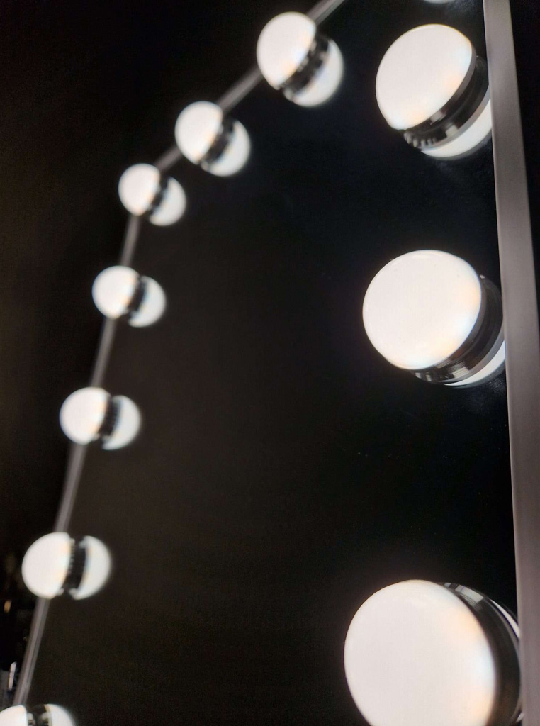 LED ogledalo za šminkanje s USB žaruljama 30x40 cm