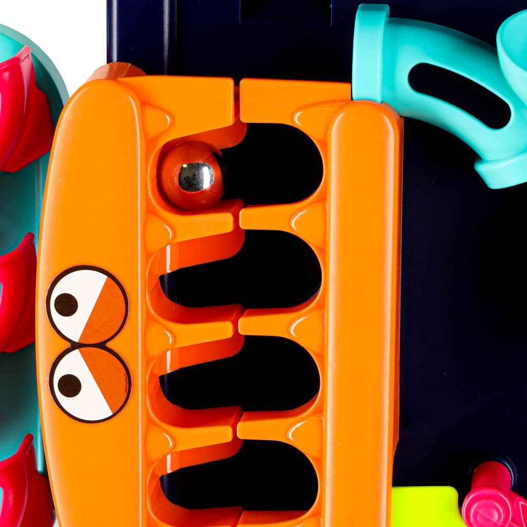 Arkadna igračka s preprekama za loptice 9