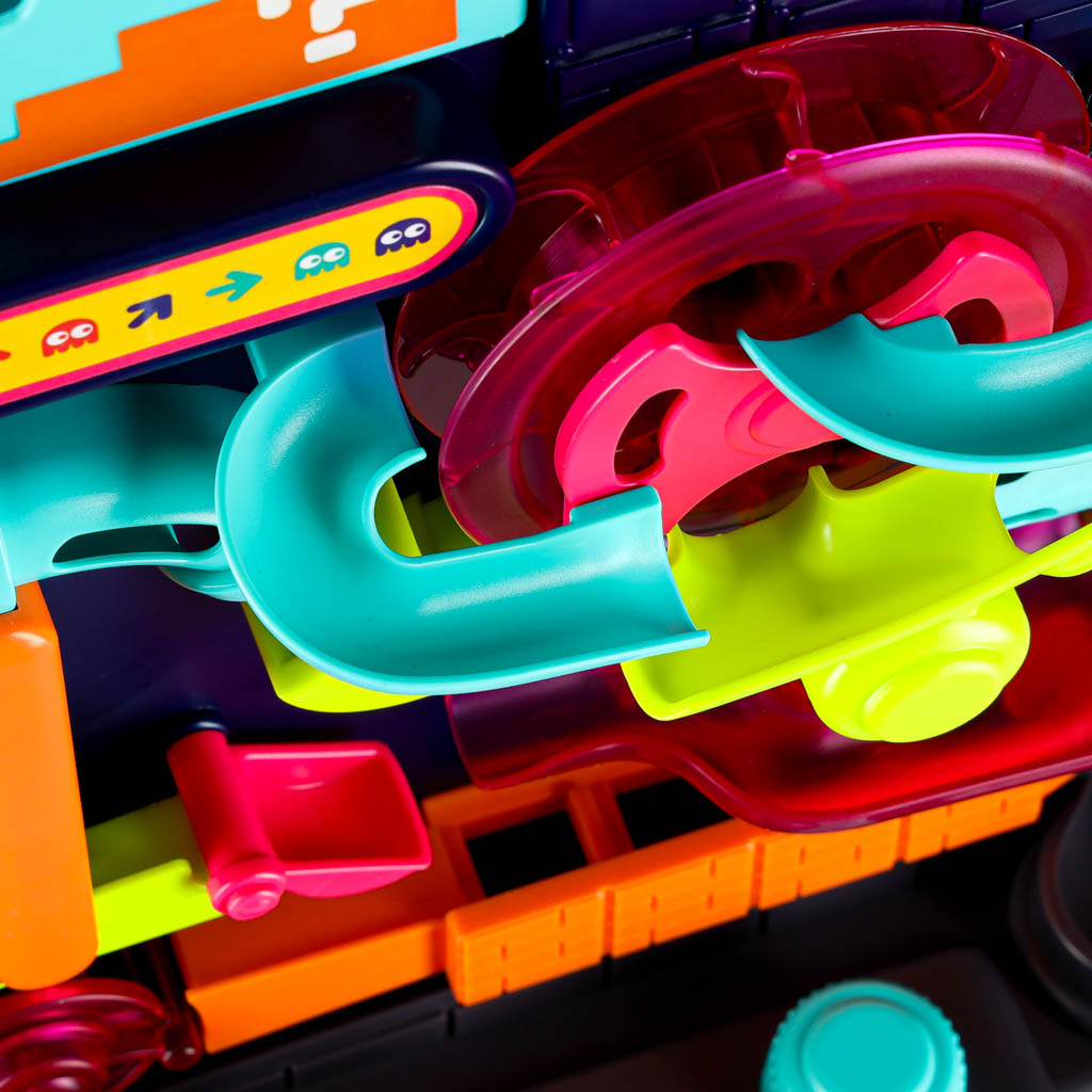 Arkadna igračka s preprekama za loptice 7