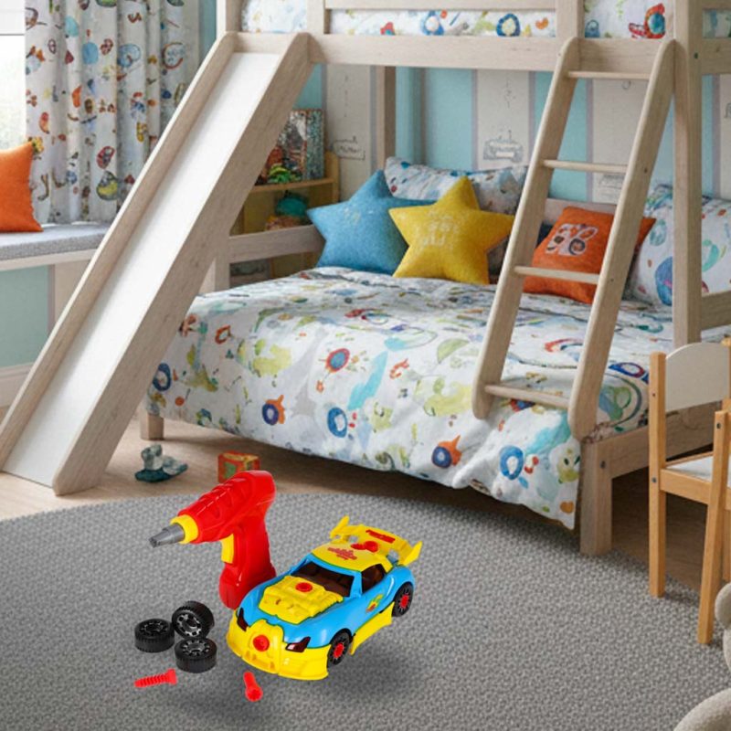 Sportski auto za sastavljanje i alat 3