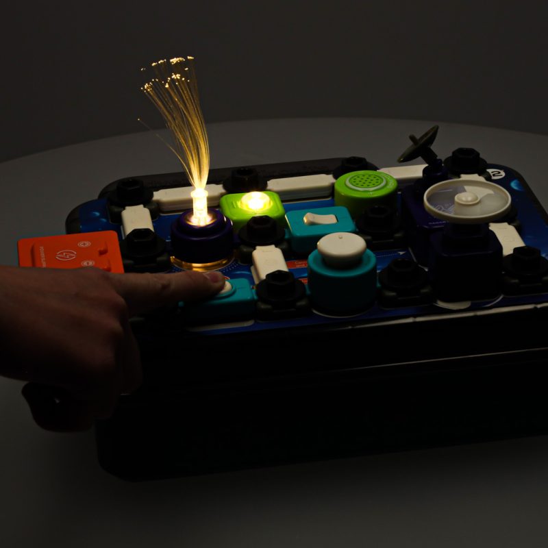 Mali edukativni set za električare i elektroniku, 12 kartica, 58 elemenata 4