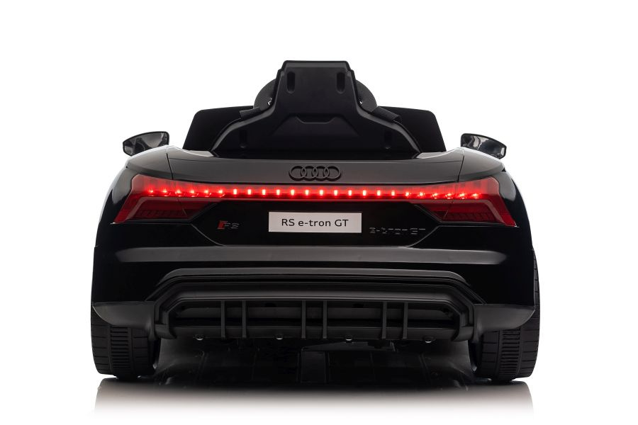 Automobil na akumulator Audi E-Tron crni GT QLS-6888