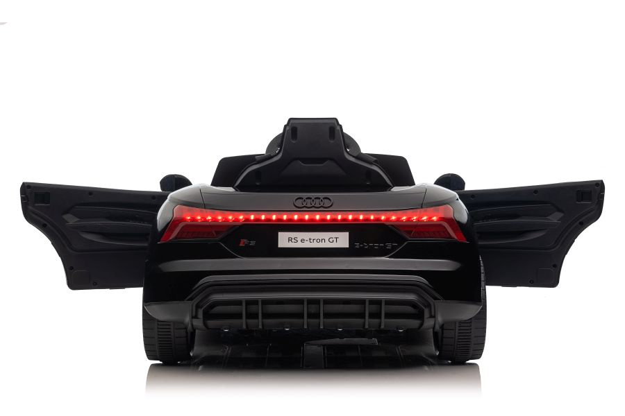 Automobil na akumulator Audi E-Tron crni GT QLS-6888