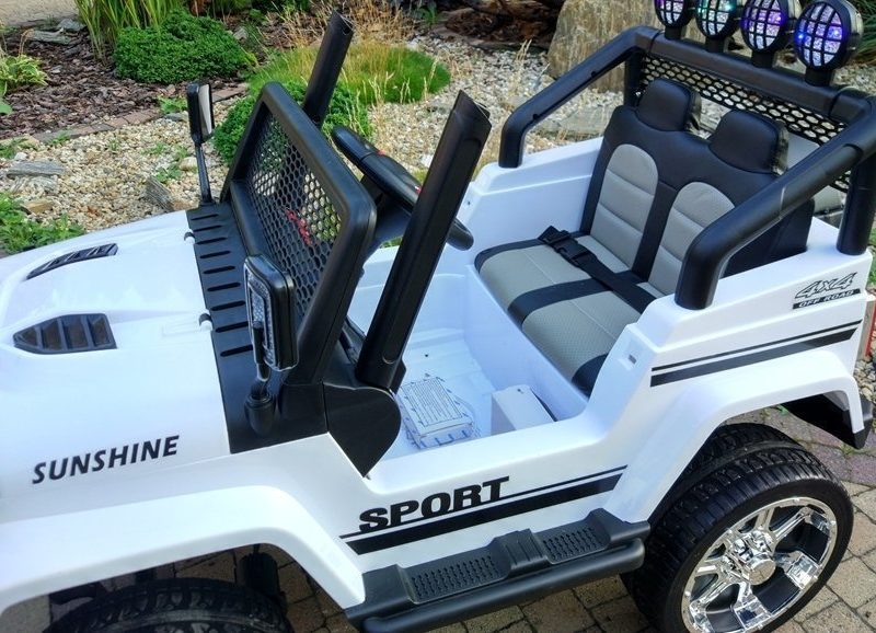 Automobil na akumulator S2388 Jeep bijeli 4x45W