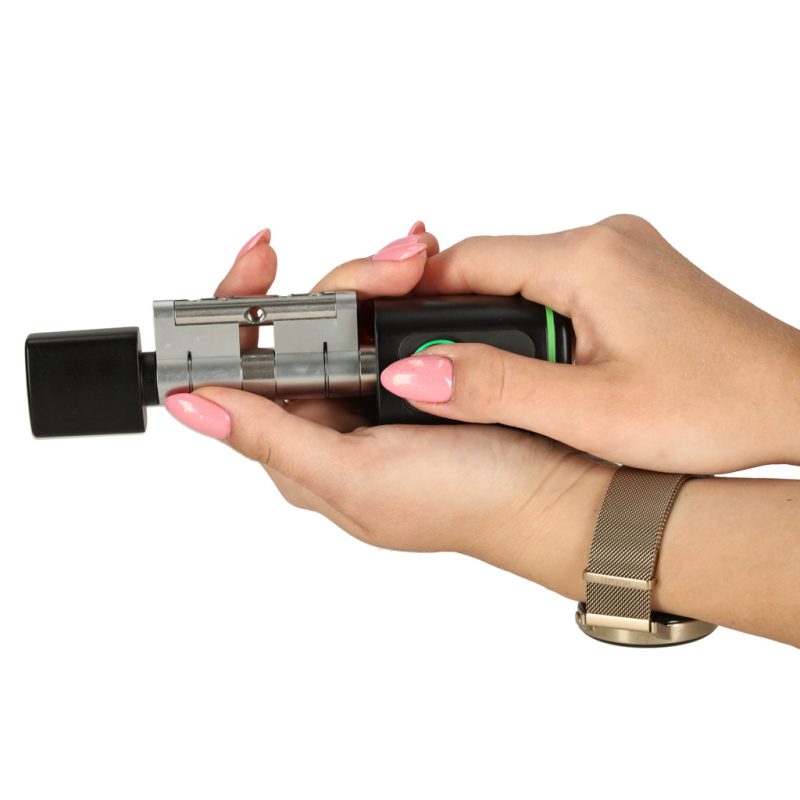 Cilindar brave za vrata za otključavanje otiskom prsta, crni