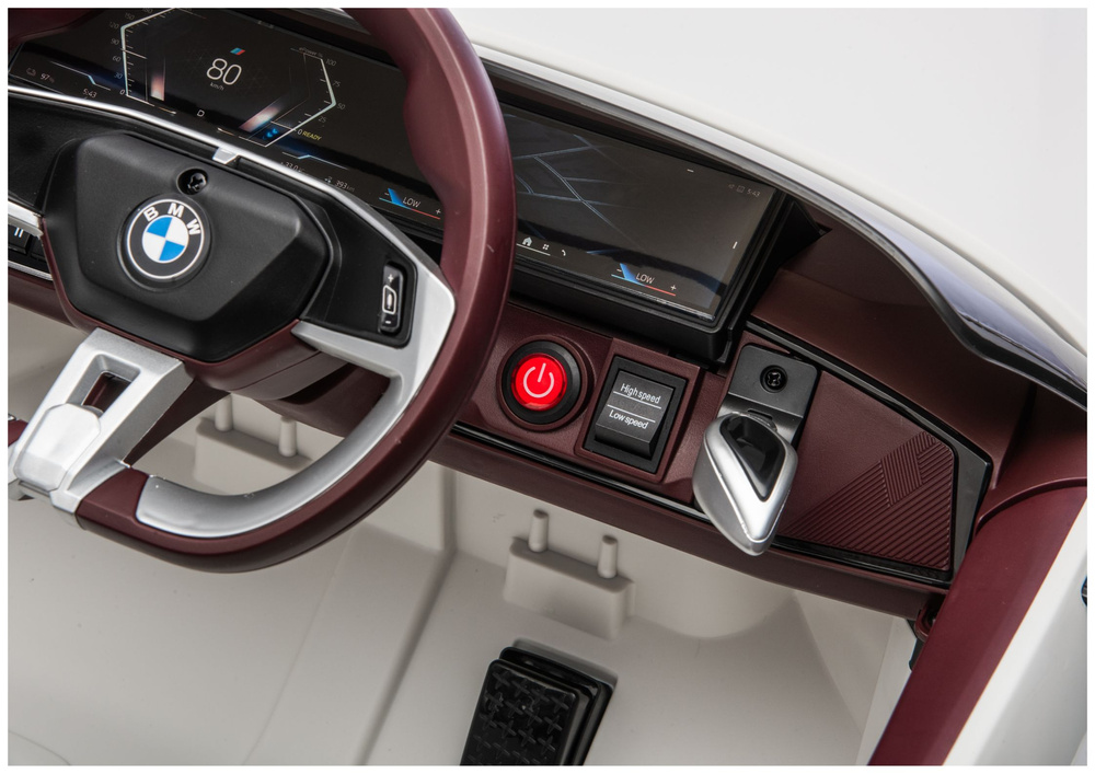 BMW I4 4x4 JE1009 Automobil na akumulator, bijeli