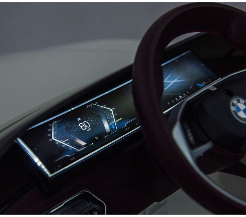 BMW I4 4x4 JE1009 Automobil na akumulator, bijeli