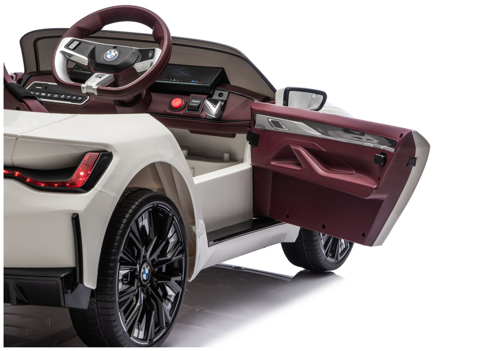 BMW I4 4x4 JE1009 Automobil na akumulator, bijeli