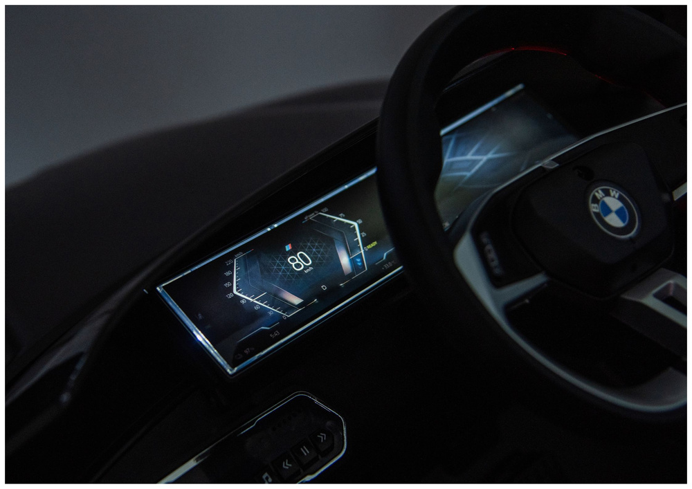 BMW I4 4x4 JE1009 Automobil na akumulator, crni