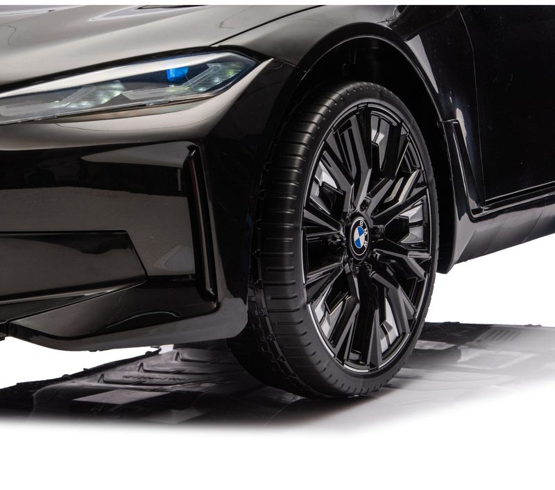 BMW I4 4x4 JE1009 Automobil na akumulator, crni