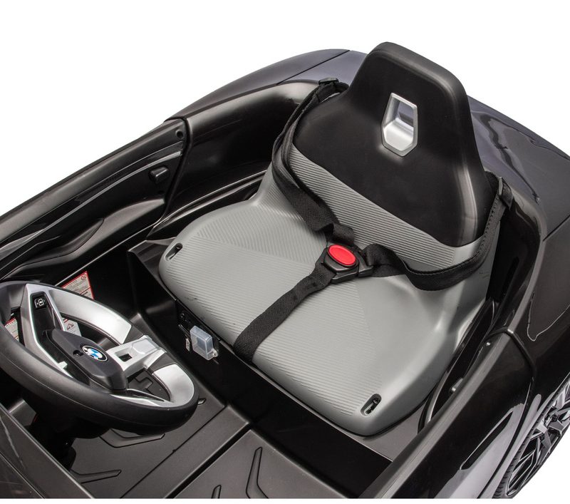 BMW I4 4x4 JE1009 Automobil na akumulator, crni