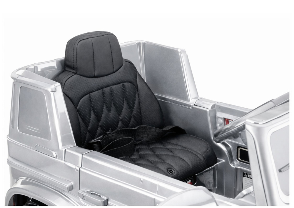 Mercedes AMG G 63 srebrno vozilo na akumulator