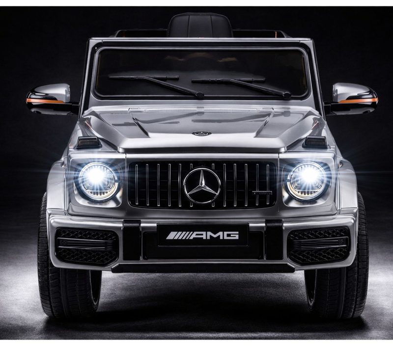 Mercedes AMG G 63 srebrno vozilo na akumulator