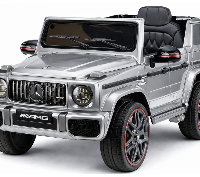 Mercedes AMG G 63 srebrno vozilo na akumulator